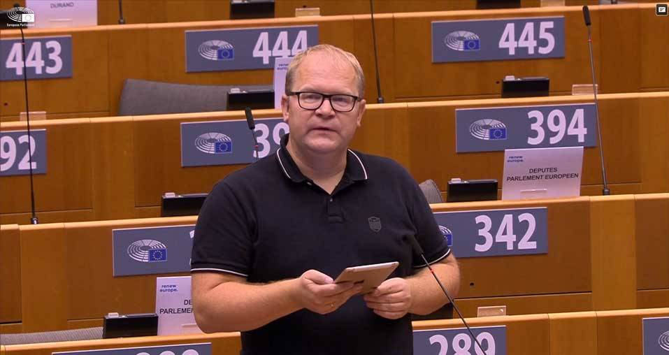 Estoniyadan olan avropalı deputat Urmas Paet - Rusiya Gürcüstan, Ukrayna və Moldovanın ərazi bütövlüyünə yönələn qanunsuz hərəkətləri dayandırmalıdır