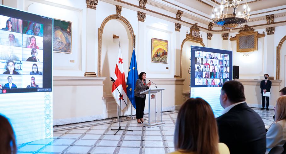 Саломе Зурабишвили наградила победителей грантового конкурса, объявленного МИД для диаспоры