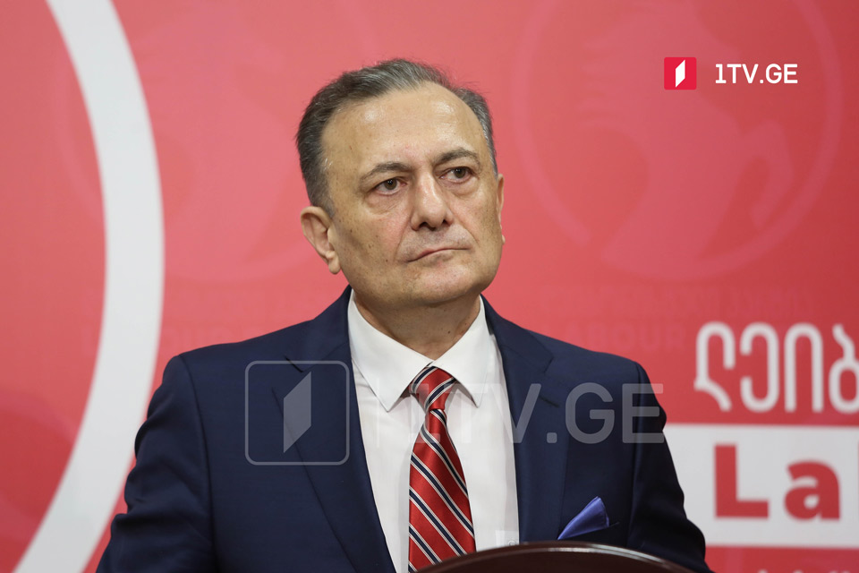 Labor Party leader decides to join parliamentary work