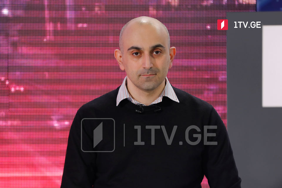 Sandro Rakviaşvili deyir ki, o, Salome Zurabişvili ilə Milli Bankın kadr təminatı və pul siyasəti məsələləri ilə bağlı görüşüb