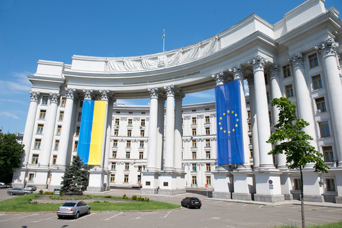 МИД Украины - Наша принципиальная позиция - не вмешиваться во внутренние дела Грузии