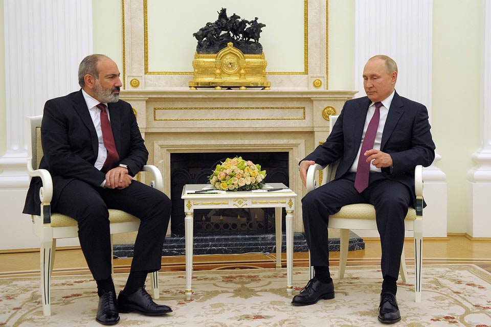 После встречи с Владимиром Путиным Никол Пашинян заявляет, что встреча была продуктивной