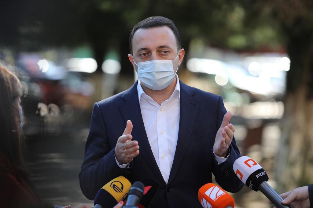 Ираклий Гарибашвили - Министр юстиции уже заявил, что в случае необходимости Саакашвили доставят в тюремную больницу, другое учреждение исключено