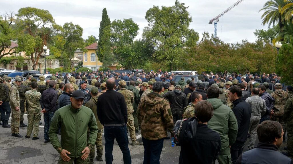 На акции в Сухуми требуют отставки т.н министра внутренних дел оккупационного режима Дмитрия Дбара