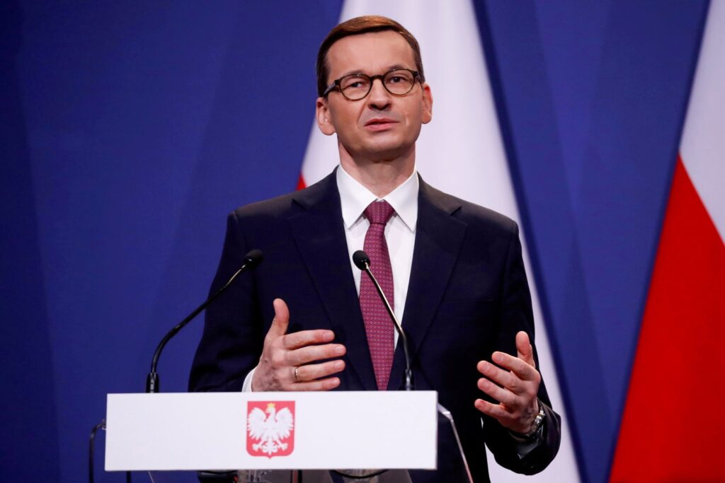 Польша аҧыза-министр  НАТО ахь ааҧхьара ҟаиҵеит амигрантцәа ирыдҳәалоу акризис аҭыҧқәҵаразы аконкреттә шьаҿақәа ҟарҵарц