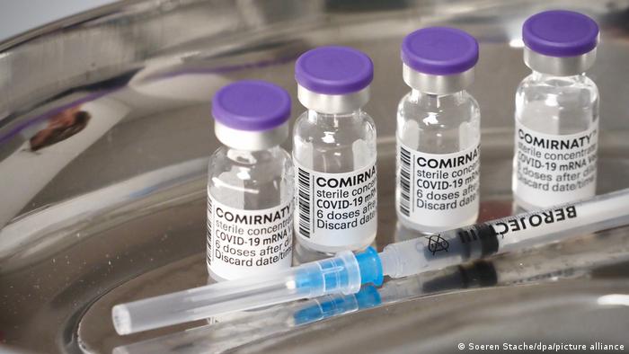 ЕС заказал 180 миллионов доз вакцины BioNTech/Pfizer, адаптированной к штамму "омикрон"