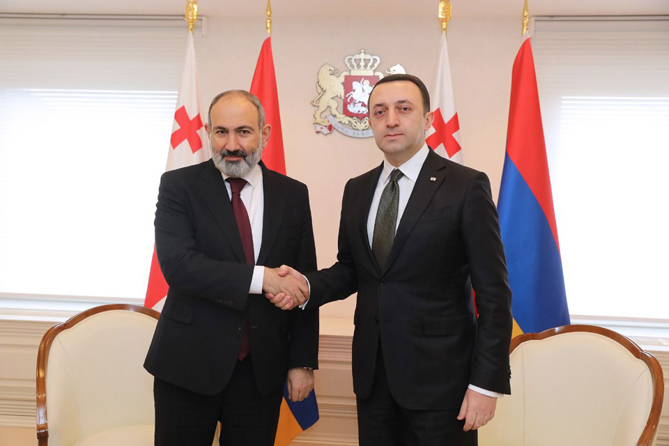 Georgian PM meets Armenian colleague