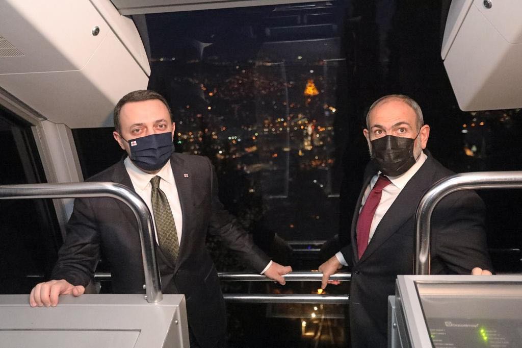 Georgian PM holds business dinner in honour of his Armenian colleague 