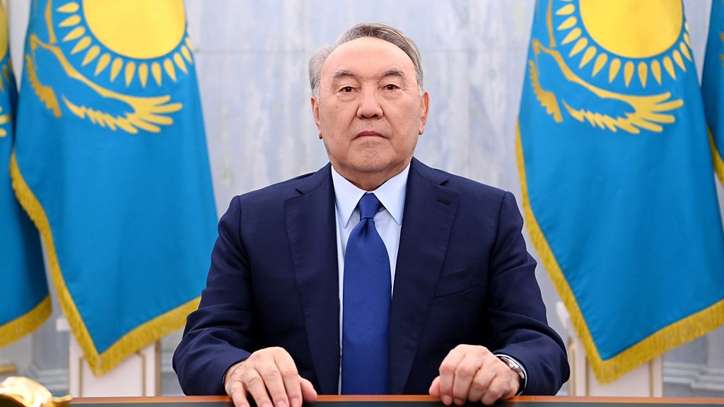 Нижняя палата парламента Казахстана лишила Нурсултана Назарбаева постов пожизненного председателя Совета безопасности и Ассамблеи народа Казахстана