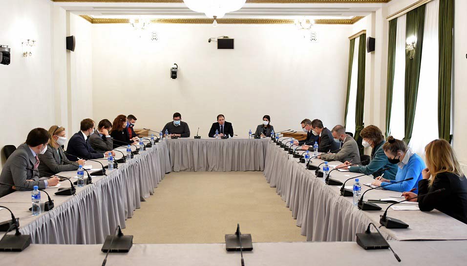 Николоз Самхарадзе обсудил вопросы безопасности с представителями дипломатических миссий 11 стран ЕС