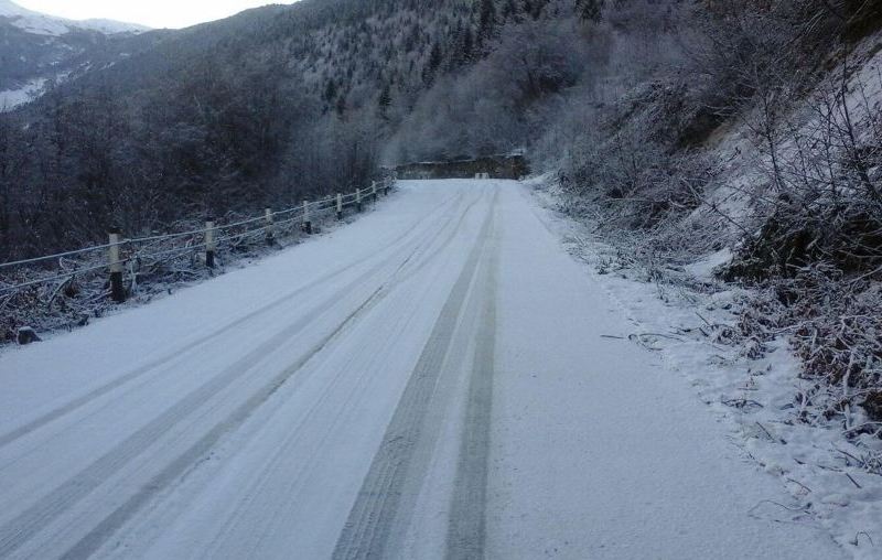 Paravani aşırımında traylerlərin hərəkəti qadağandır