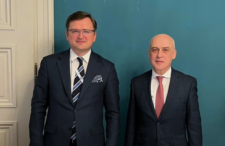 Давид Залкалиани встретился с Дмитро Кулебой, который поблагодарил правительство Грузии и грузинский народ за солидарность с Украиной