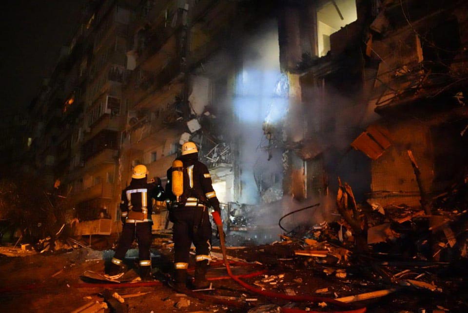 Мэр Киева - При пожаре в девятиэтажном корпусе пострадали три человека, один из них в критическом состоянии