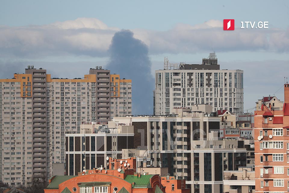 Missile hits Kyiv apartment building