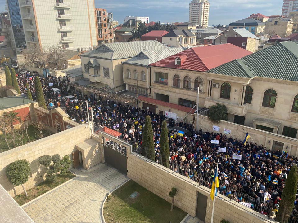 В Баку прошел митинг в поддержку Украины