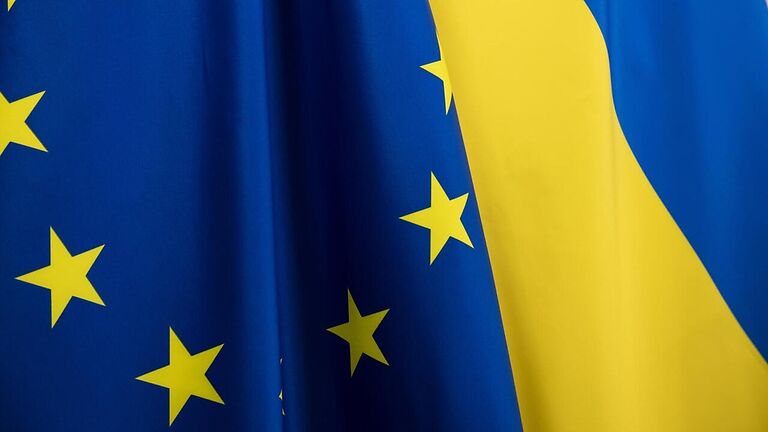 Европарламент аӡбарала Украина Евроеидгыла алахәыларазы акандидат астатус анашьан