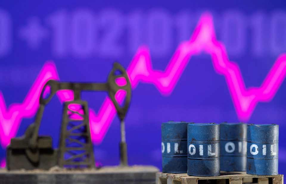 Reuters - Цена на нефть достигла самого высокого показателя с 2008 года