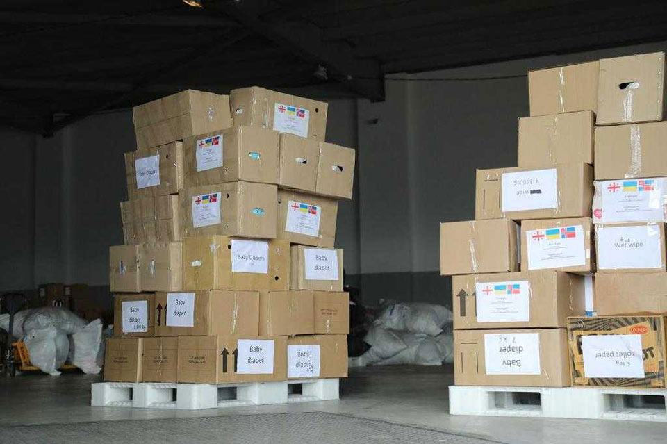 По решению премьер-министра для помощи украинскому народу по всей Грузии собрано более 100 тонн гуманитарной помощи