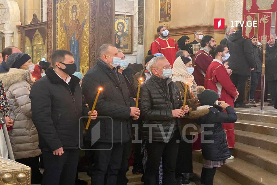 Во всех грузинских православных церквях прошел молебен за мир для украинского народа