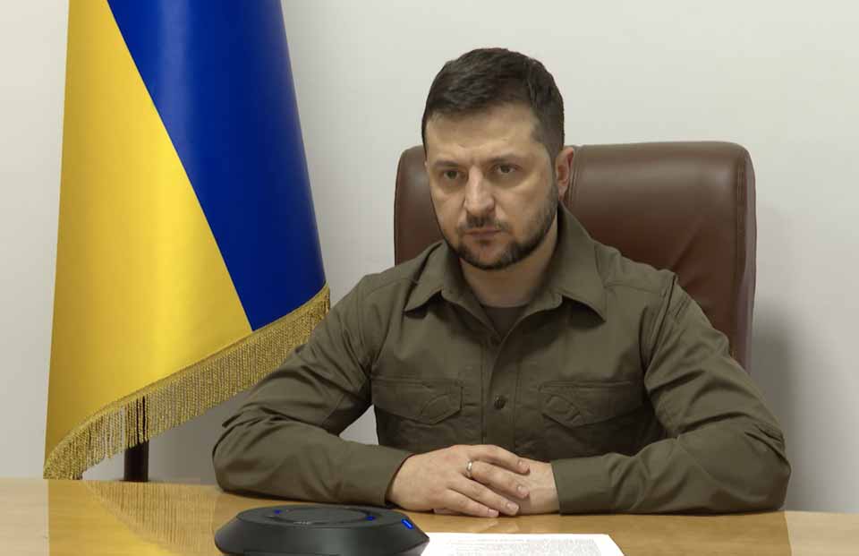 Владимир Зеленский - Украина продолжает переговоры по спасению людей из "Азовстали", но для этого необходим режим тишины