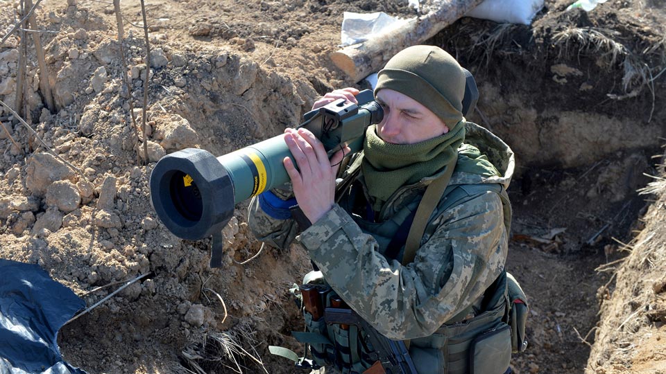 CNN - Украина Америка азаанацҳаит есымша  500 цыра "Stinger"-и 500 цыра  "Javelin"-и  шырҭаху