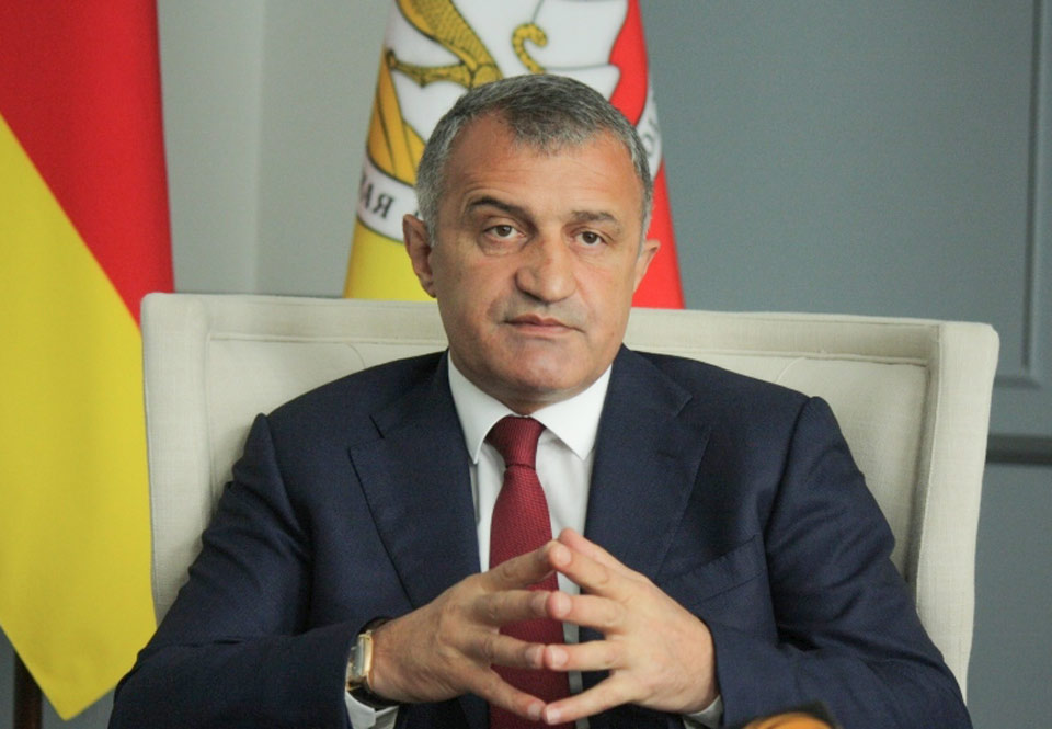 Анатолий Бибилов заявил, что «намерен провести два референдума в Южной Осетии»