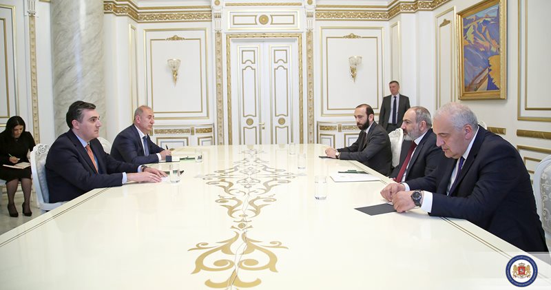 Илья Дарчиашвили встретился с премьер-министром Армении Николом Пашиняном