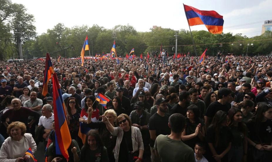 В Ереване начались антиправительственные протесты