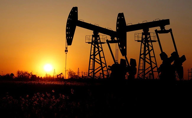 "Reuters" - Slovakiya və Macarıstan, Avropa İttifaqının sanksiyalarına baxmayaraq, rus neftini 2023-cü ilin sonuna qədər ala biləcəklər