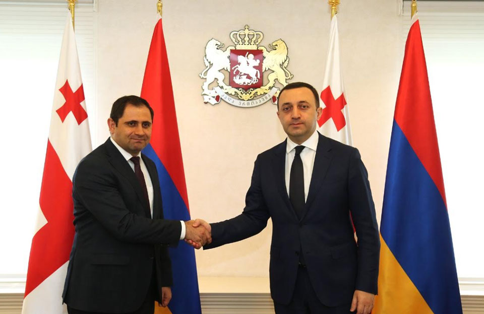 Ираклий Гарибашвили встретился с министром обороны Армении