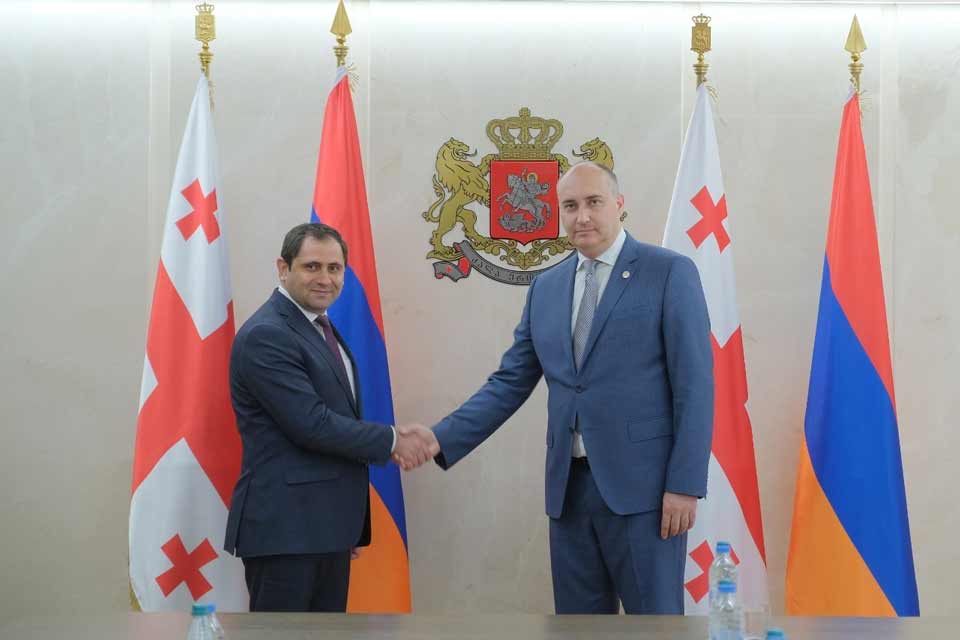 Վրաստանի և Հայաստանի պաշտպանության նախարարները ստորագրել են երկկողմ համագործակցության 2022 թվականի ծրագիրը