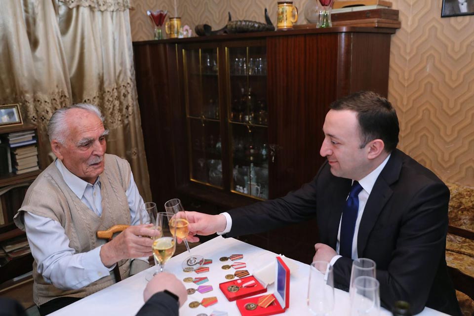 PM visits Ioseb Tukhashvili, war veteran aged 100