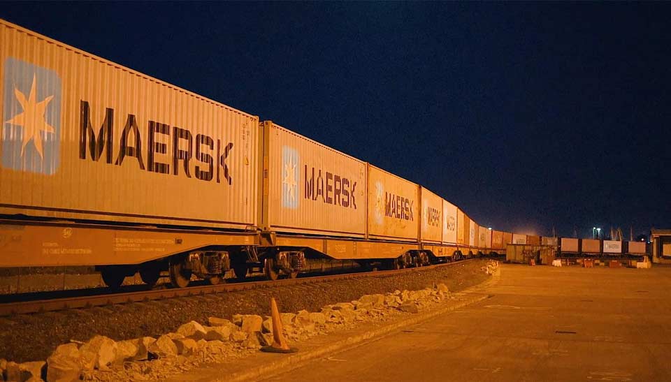 Компания "Maersk" предлагает новые железнодорожно-морские перевозки грузов из Китая в Европу через Грузию