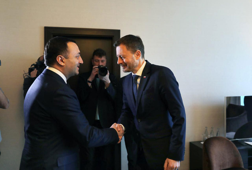 Georgian PM meets Slovak counterpart