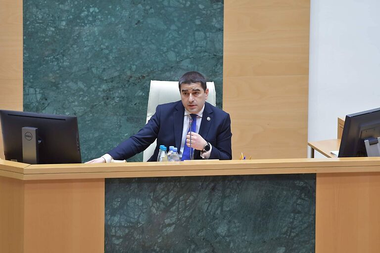 Шалва Папуашвили 8 июня представит годовой отчет о деятельности парламента и план действий на следующий год