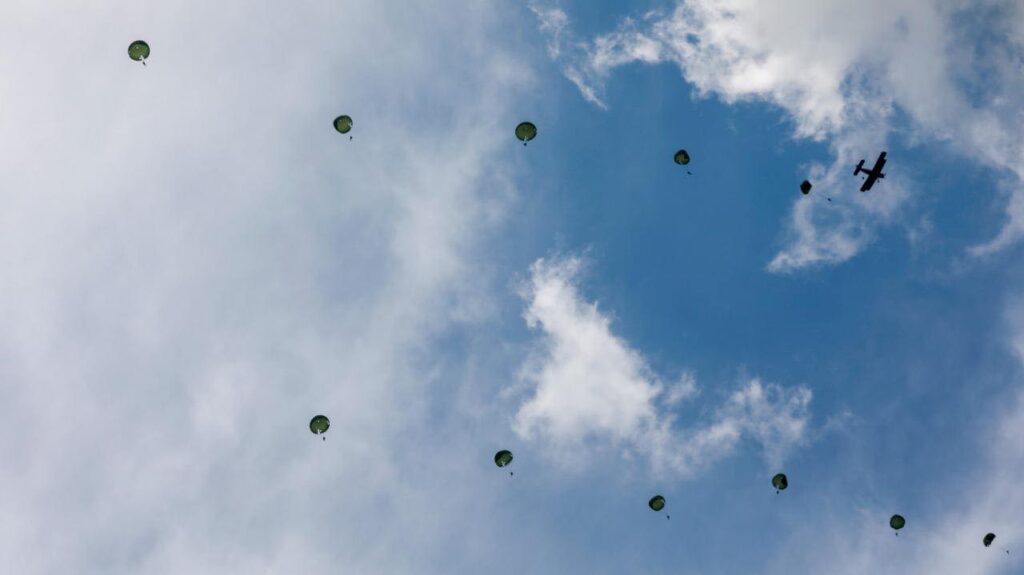 Силы обороны Грузии впервые отметили День парашютистов