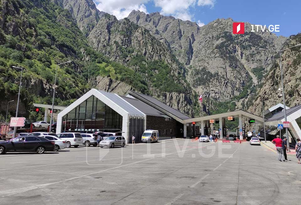 Kazbegi Customs checkpoint temporarily closed due to bad weather
