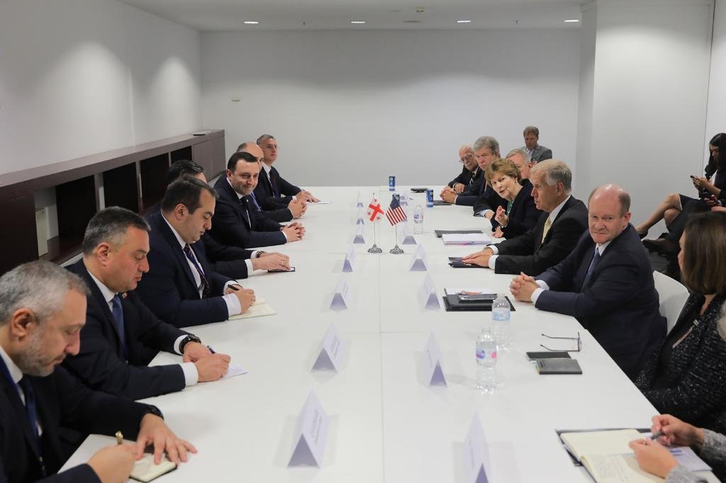Премьер-министр Ираклий Гарибашвили встретился с делегацией конгрессменов Сената США