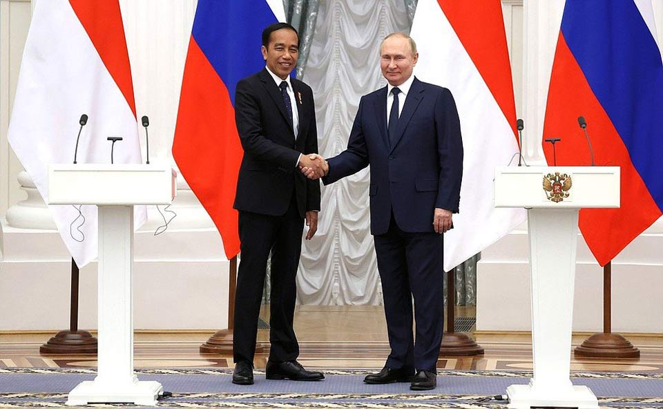 Президент Индонезии заявляет, что передал послание  Владимира Зеленского Владимиру Путину