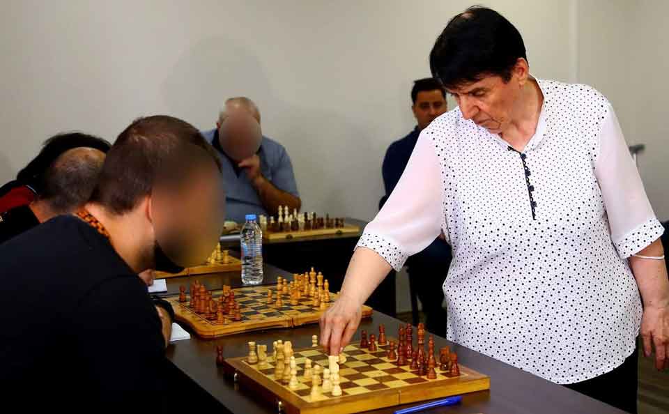 Нона Гаҧриндашвили абаандаҩцәа ашахматтә  мастер-класс рзымҩаҧылгеит