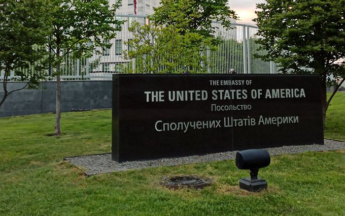 Посольство США в Украине - Призываем граждан не въезжать в Украину, а тех, кто уже находится в Украине, немедленно покинуть страну