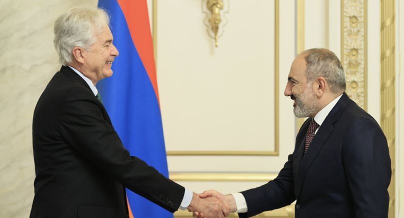 Նիկոլ Փաշինյանը Երևանում հանդիպել է ԱՄՆ Կենտրոնական հետախուզական վարչության պետի հետ