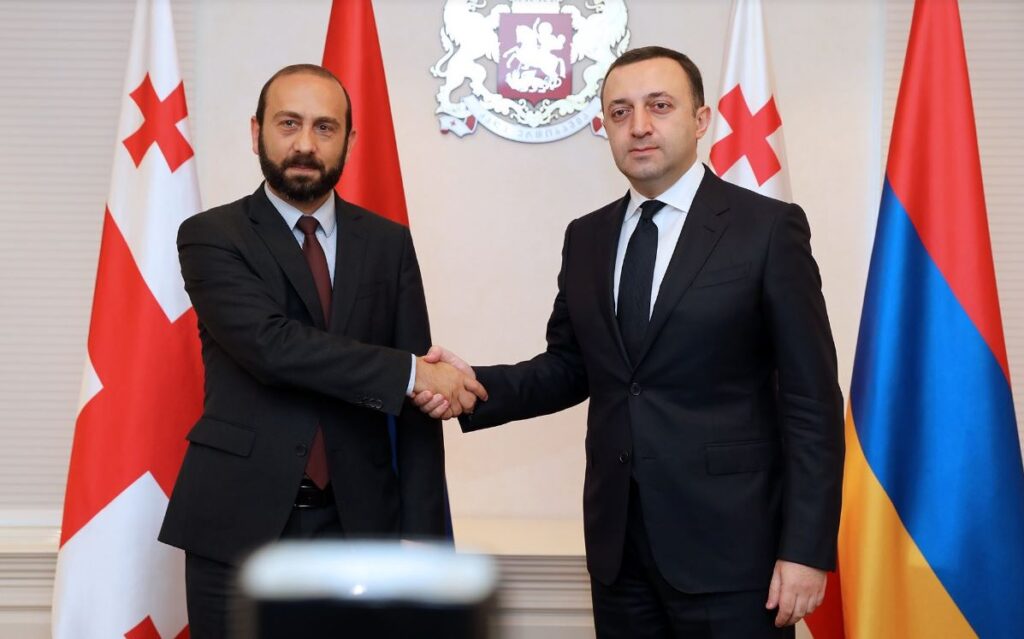 МИД Армении - Арарат Мирзоян и Ираклий Гарибашвили обсудили вопросы расширения транзитных возможностей на территории Грузии