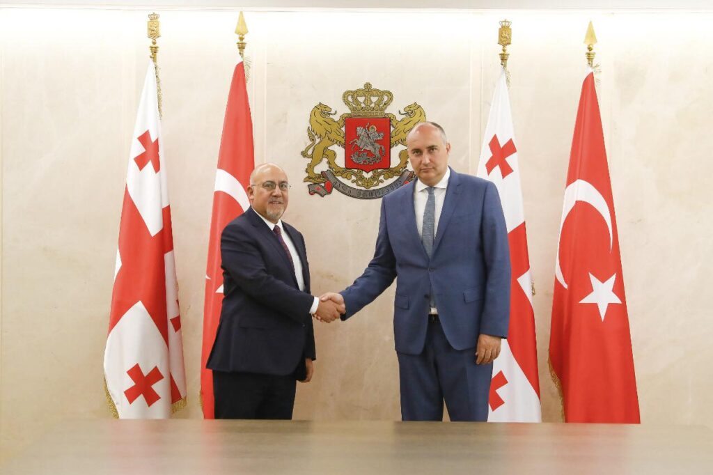 Джуаншер Бурчуладзе провел ознакомительную встречу с новоназначенным послом Турции