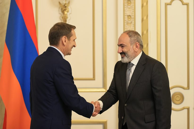 Rusiya Xarici Kəşfiyyatının rəhbəri Serqey Narışkin İrəvanda Nikol Paşinyanla görüşüb