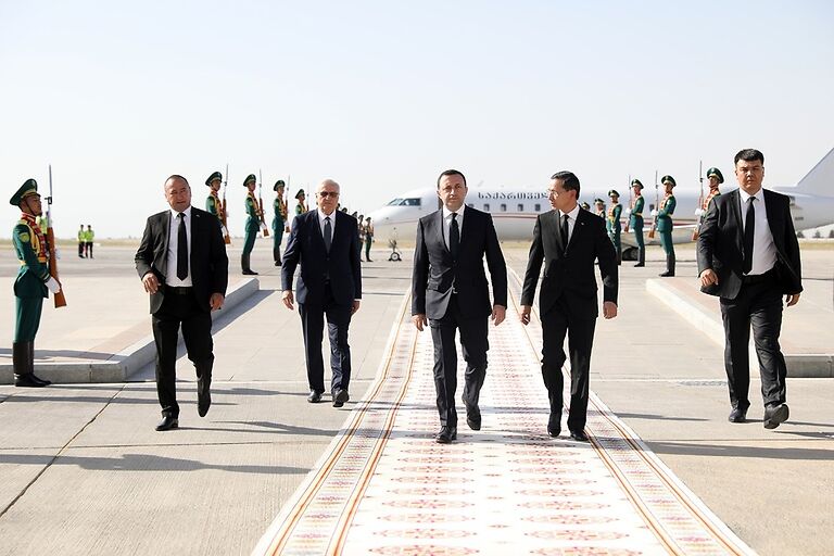 Georgian PM visits Turkmenistan