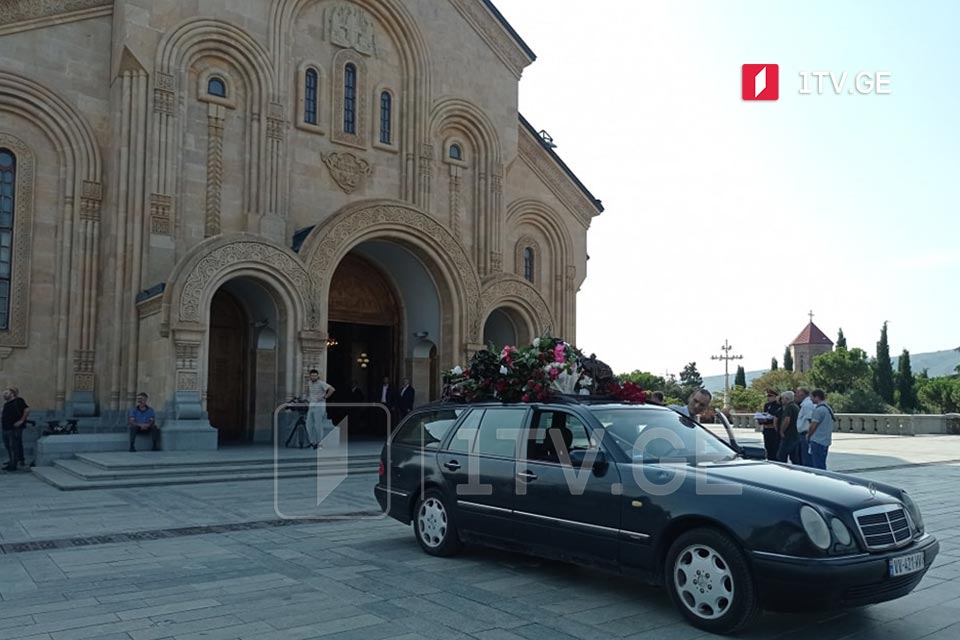 Public funeral of helicopter crash victims at Sameba Cathedral