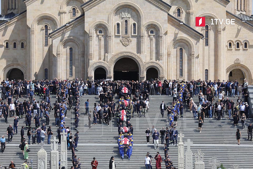 Public funeral of helicopter crash victims held at Sameba Cathedral [Photo]