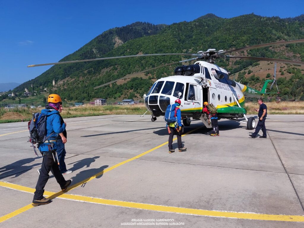 Rescuers evacuate two tourists from Tetnuldi Mount