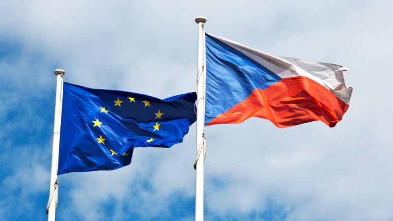Czech Republic to support ban on visas for Russian citizens